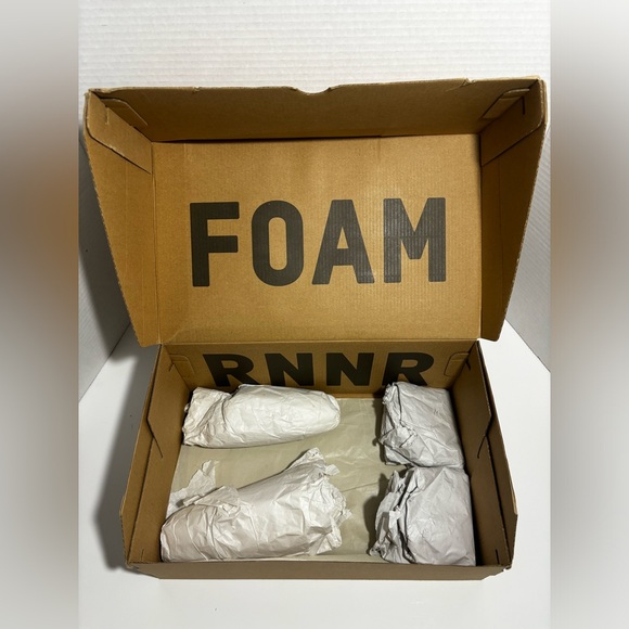 Adidas Yeezy Foam RNNR ‘MX Sand Gray’ 2021 - Picture 7 of 9